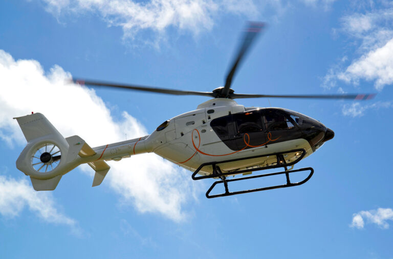 Hubschrauberrundflug – Motiv des Buchungsanbieters